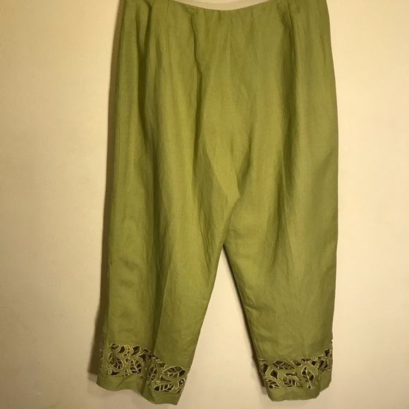 Larry Levine Moss Green Loose Capri Pants - Picture 2 of 6